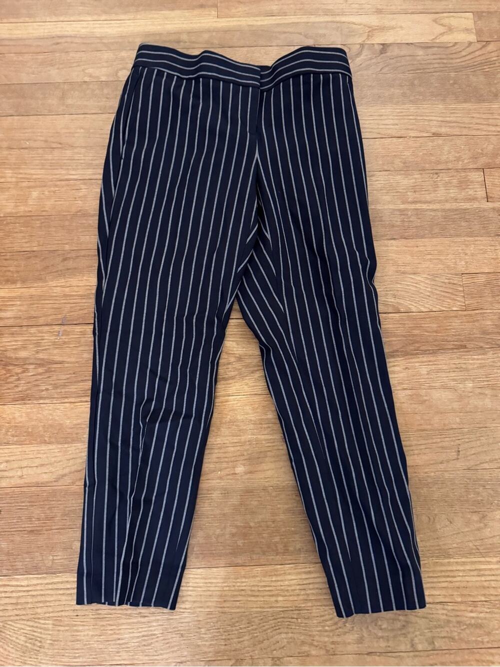 Ann Taylor Women's Petite Kate Fit Navy Pinstripe Trousers - Size 0P
b82